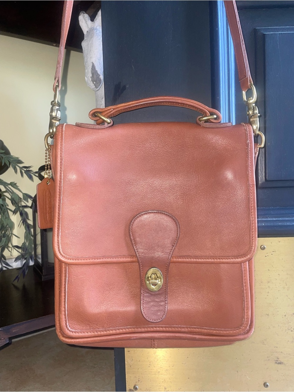 Coach vintage British tanned leather station messenger bag 90’s made in USA